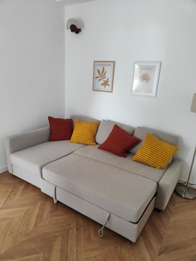 Elegante Bilocale A Milano Con Balcone Apartment Exterior foto